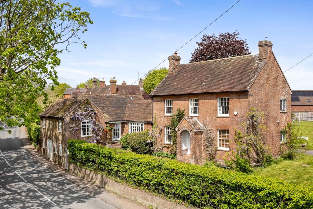 Main image of property: High Street, Loxwood, RH14