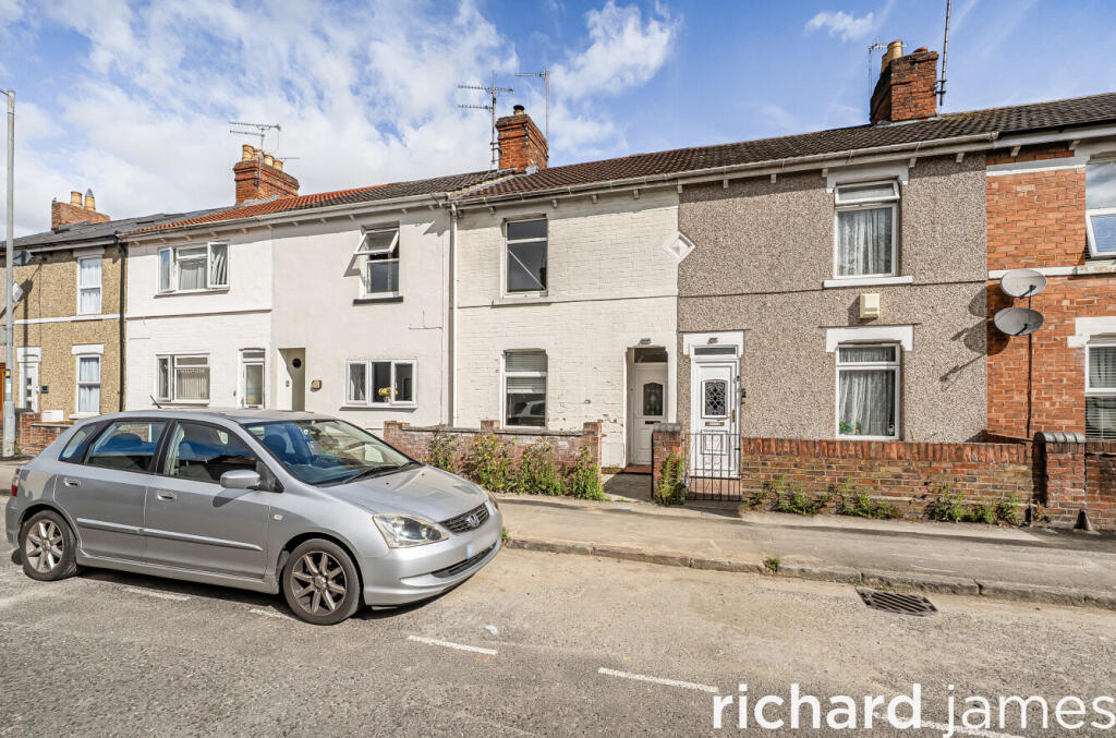 Main image of property: Ferndale Road, Swindon, SN2