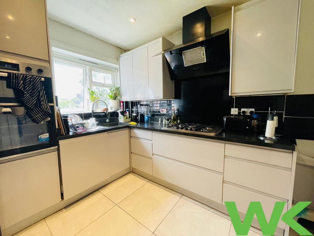 Beverley Road, West Bromwich, B71 photo 5