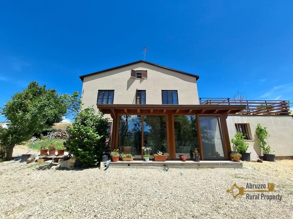 Main image of property: Civitanova del Sannio, Isernia, Molise