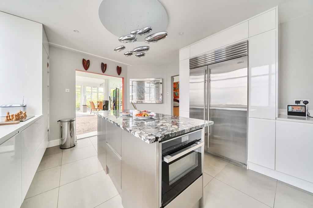 Apartment in London - More
