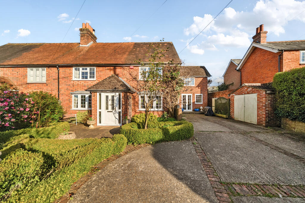 Main image of property: Long Lane, Newbury, RG14