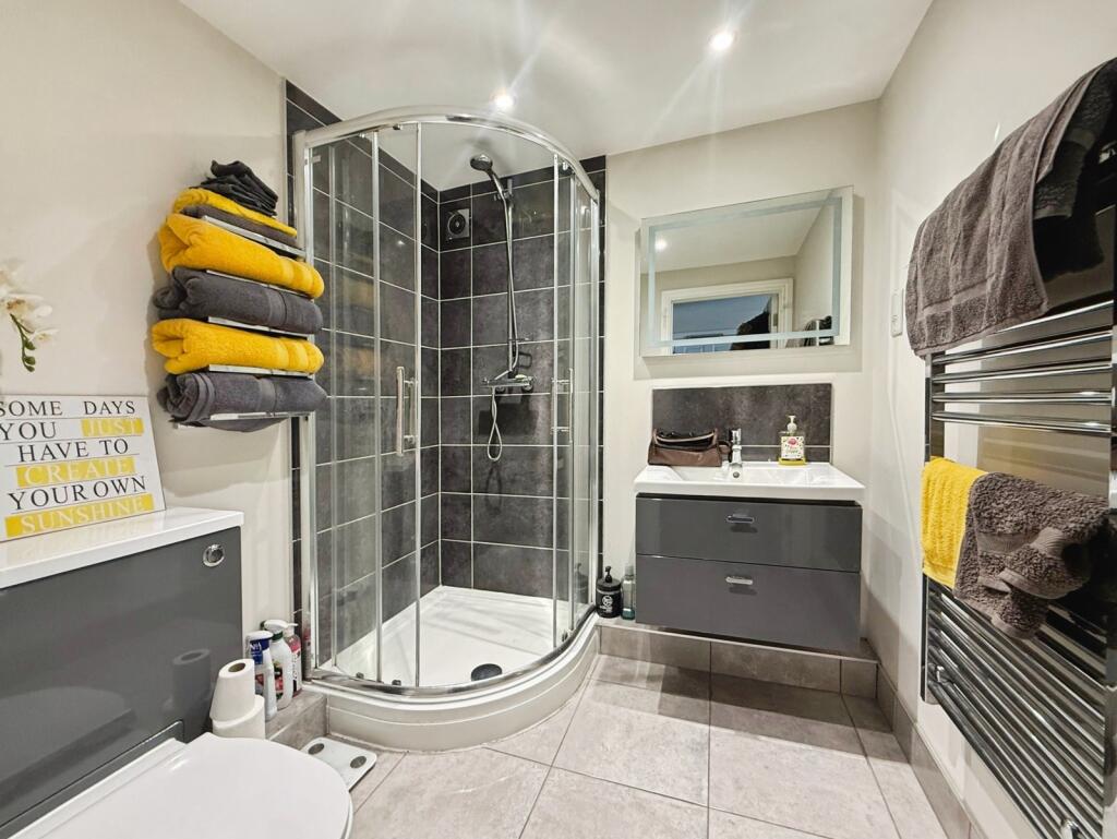 Apartment in Crowthorne, Bracknell Forest - View 4