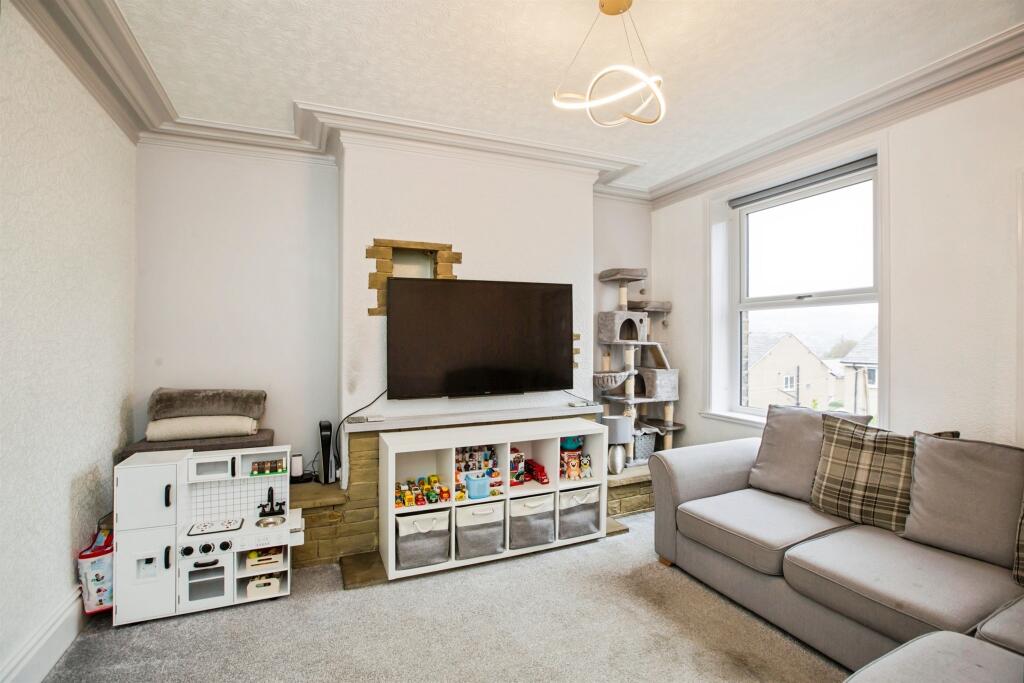 House in Calderdale, Friendly - View 5