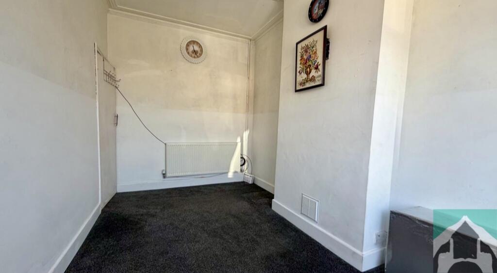 House in Sandwell, West Midlands - View 3