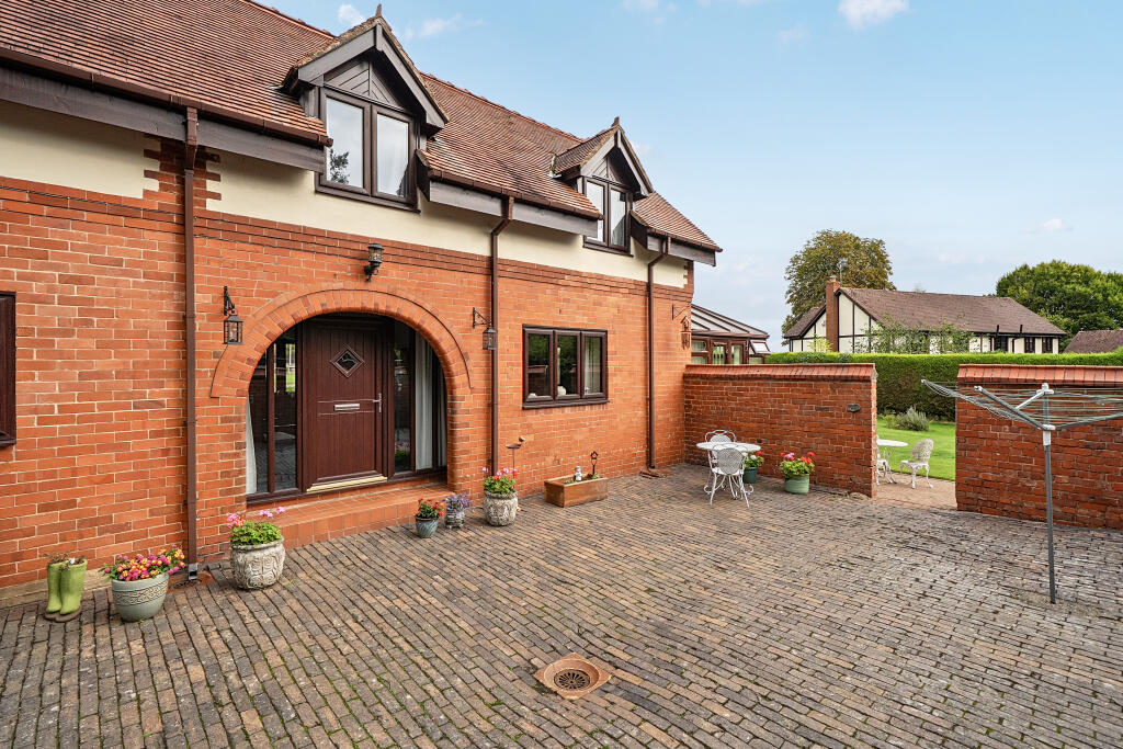 The Coach House, Bryn Coch Lane, Mold, Flintshire photo 4