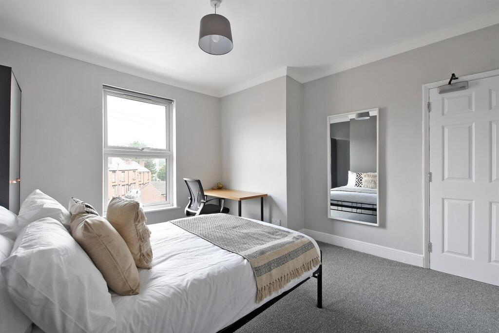 Apartment in Sheffield, Little Sheffield, Highfield - View 5