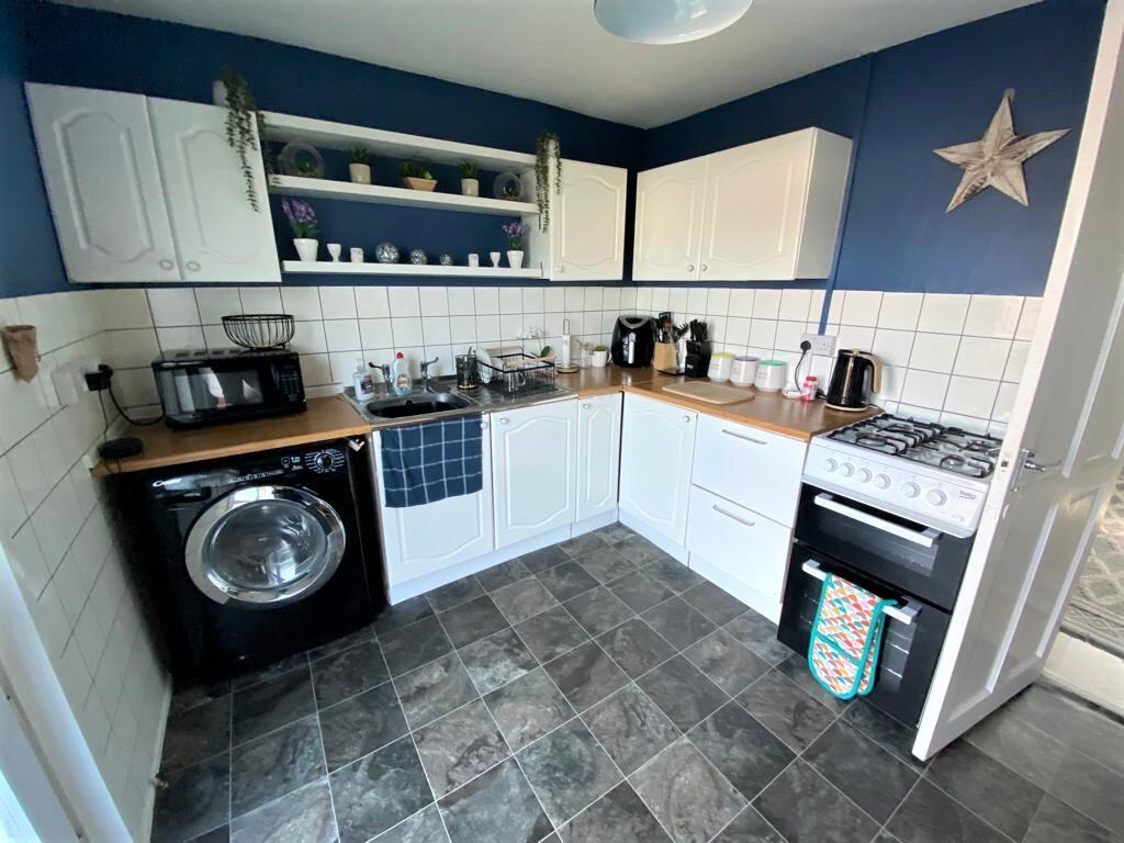Campbell Grove, Grimsby, DN37 photo 2