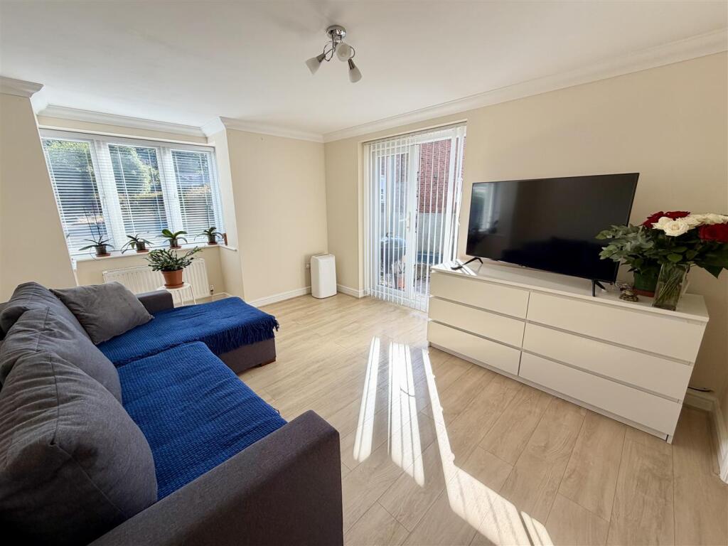 Apartment in Bournemouth - View 2