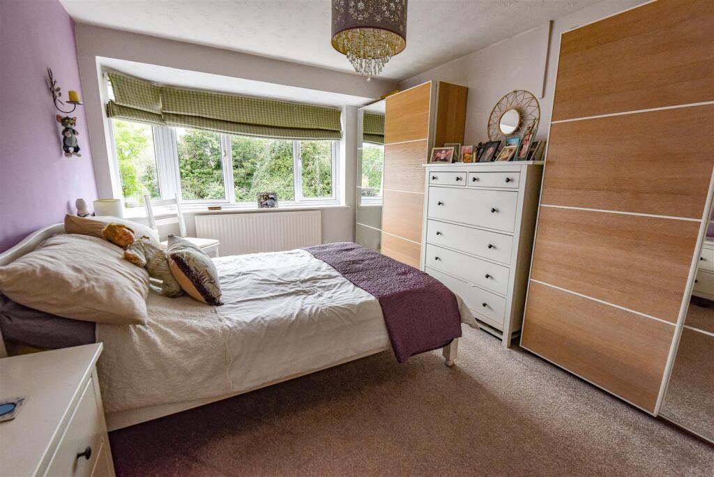 House in Gloucester - View 5