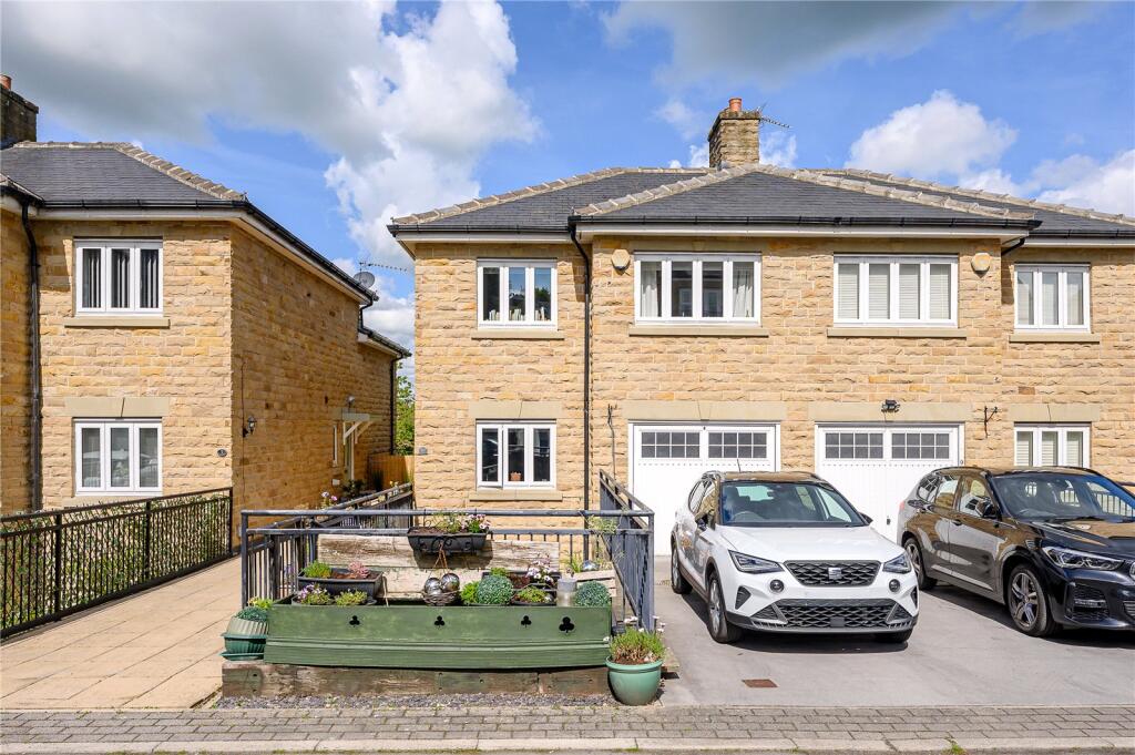 Main image of property: Stonebank Gardens, Bardsey, LS17