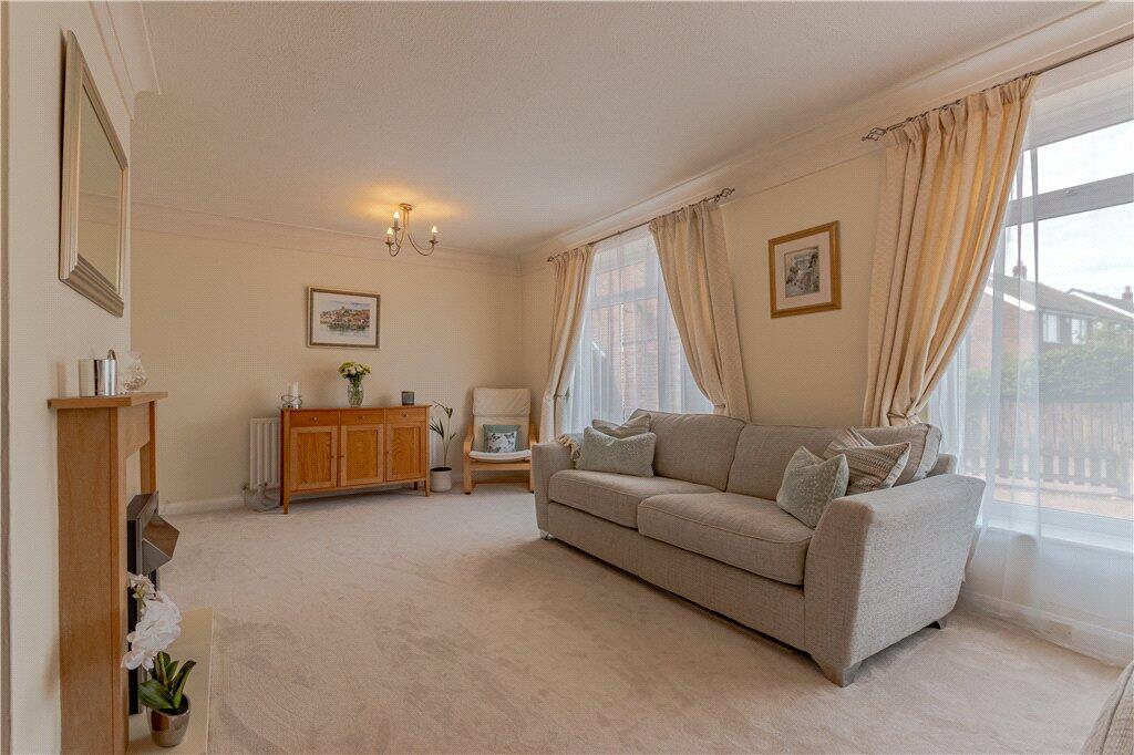Kirkwood Way, Leeds, West Yorkshire, LS16 photo 2