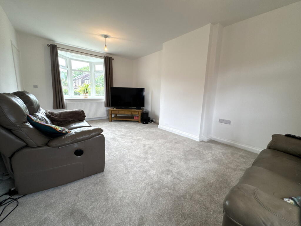 Mottram Close, Cheadle, SK8 2LN photo 3