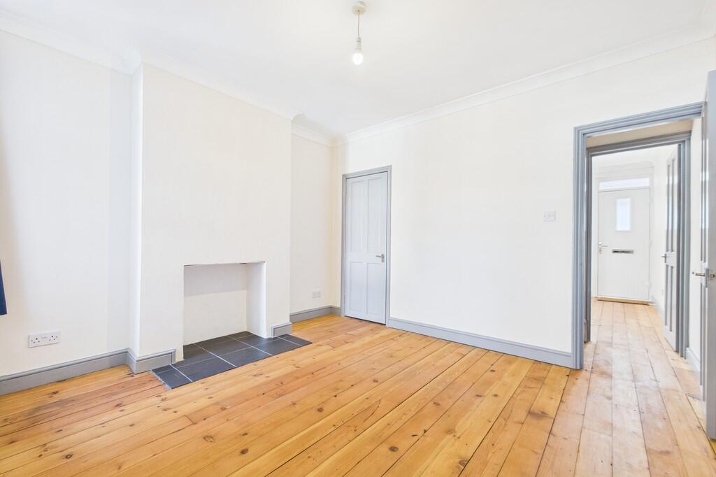 House in Canterbury - View 2