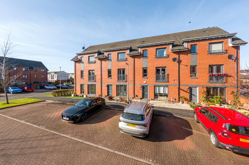 4-bed terraced on Craigend Circus, Anniesland, Glasgow, £325,000
