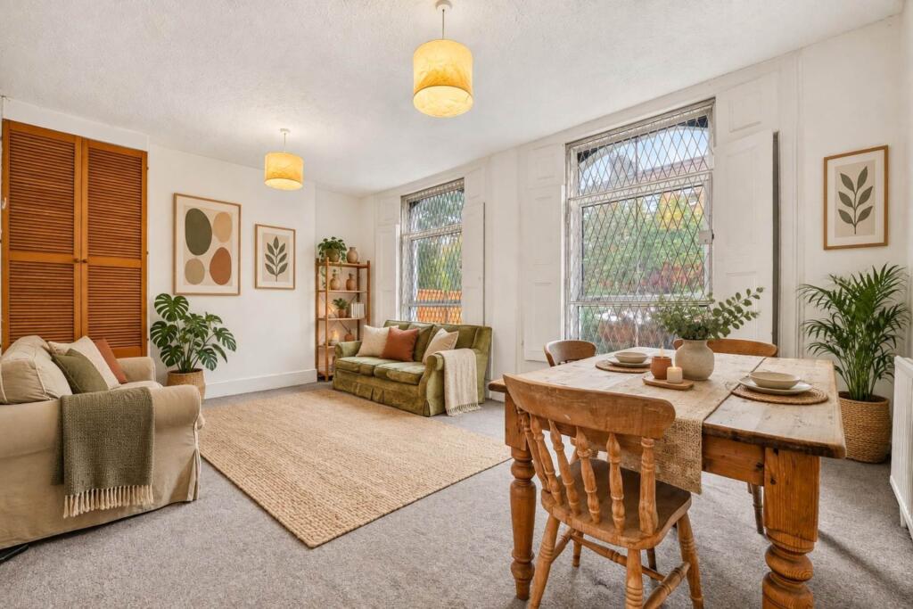 Main image of property: Southgate Road, London, N1