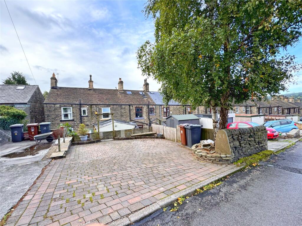 House in High Peak, Tintwistle - View 3