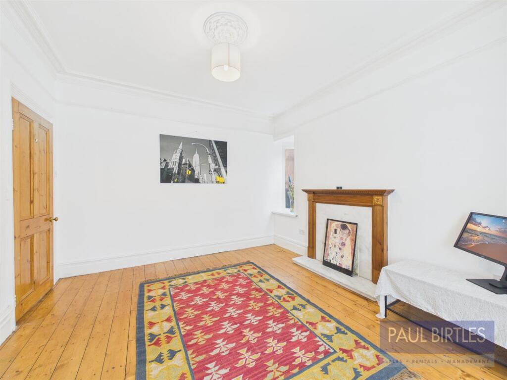 House in Trafford, Gorse Hill - View 5