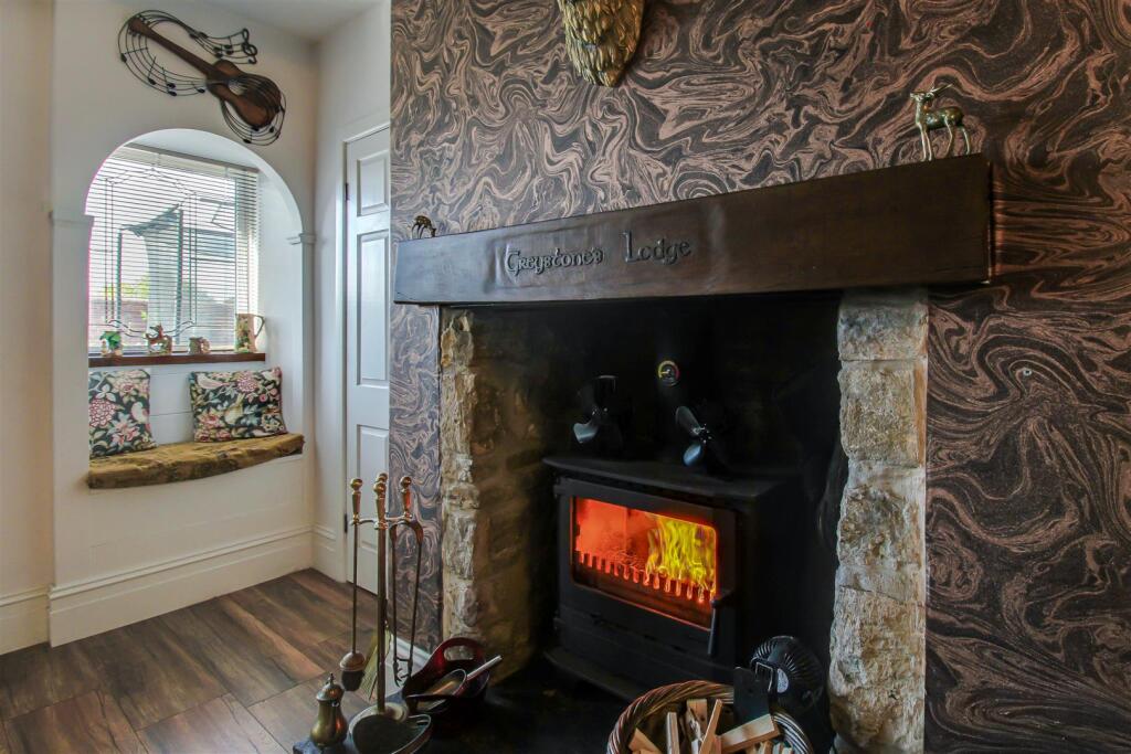 House in Wakefield - View 4