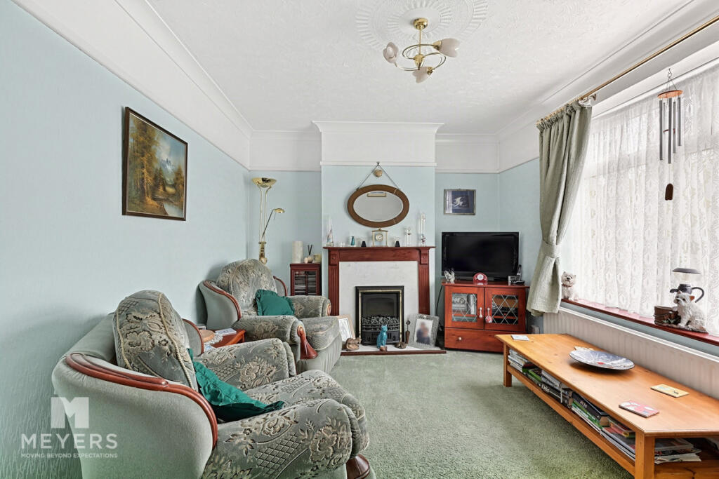 House in Christchurch, Purewell - More