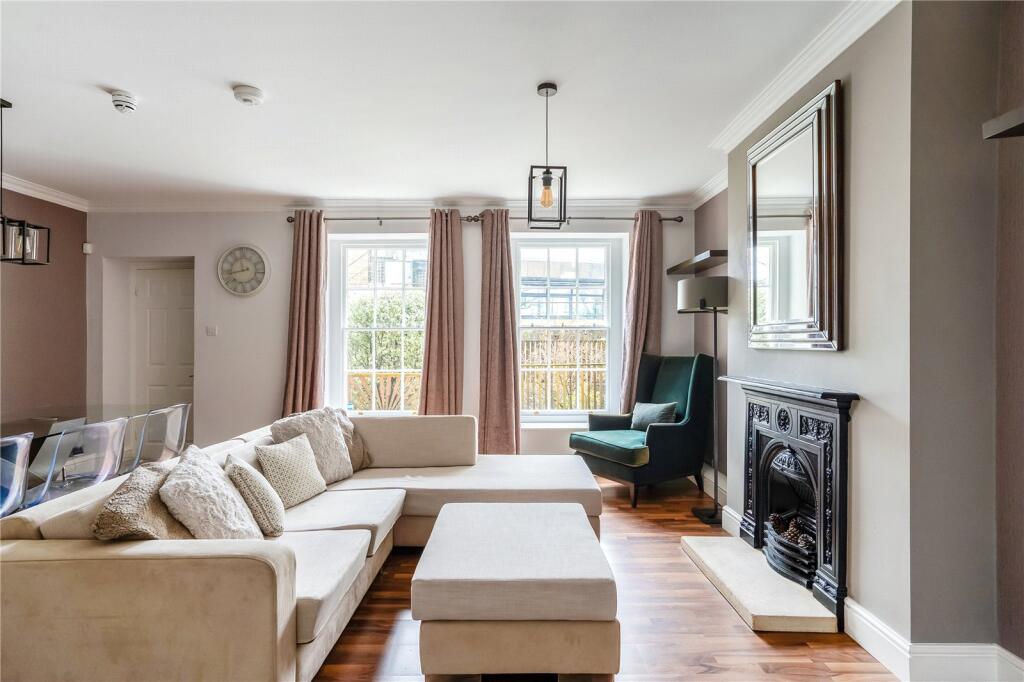 Main image of property: Pro-Cathedral Lane, Clifton, Bristol, BS8