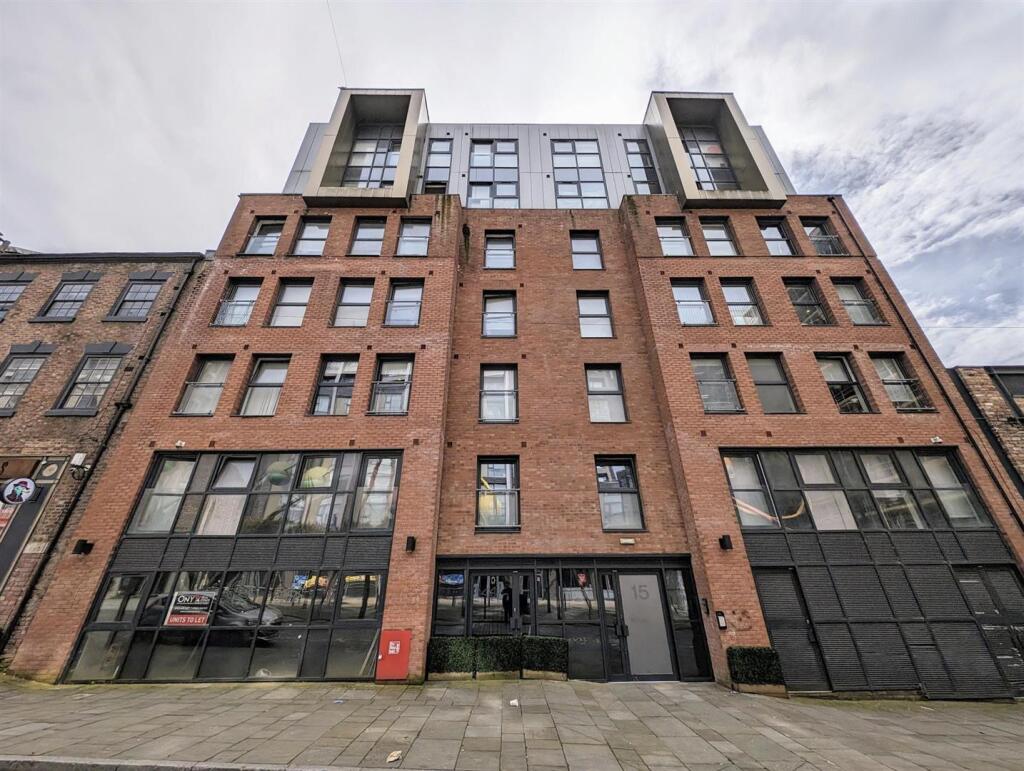 Wolstenholme Square, Liverpool - More