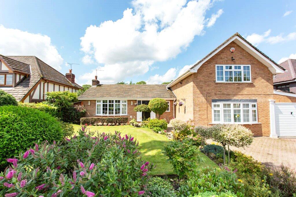 Main image of property: Leaconfield Drive, Worsley, Manchester, M28 2WE