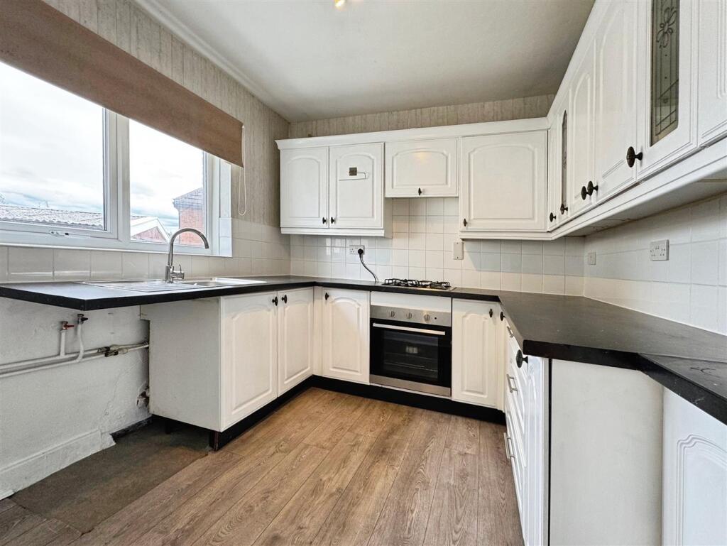 House in Barnsley, Worsbrough Bridge, Kendray - View 2