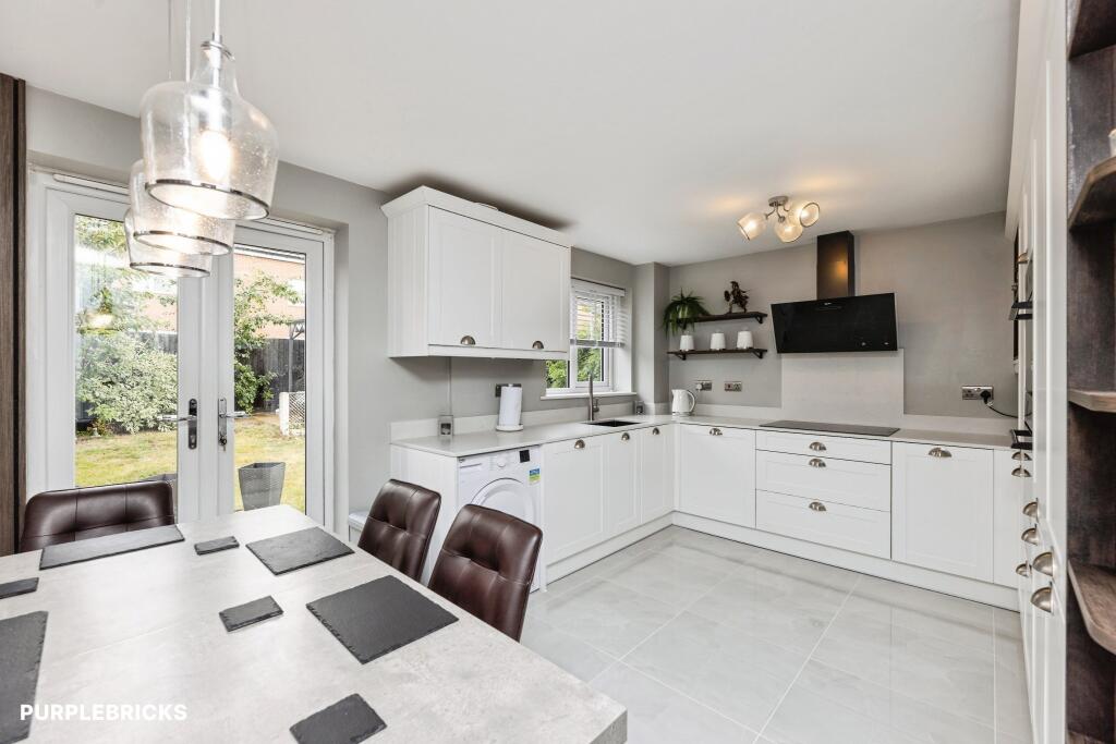 House in Pontefract, Hemsworth - View 5
