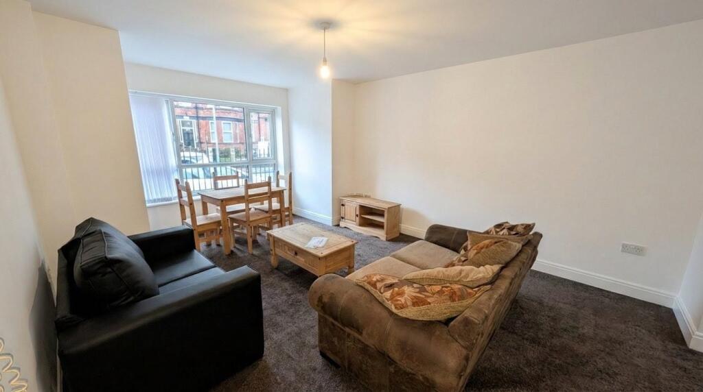 3 Birch Lane, Manchester, M13 photo 3