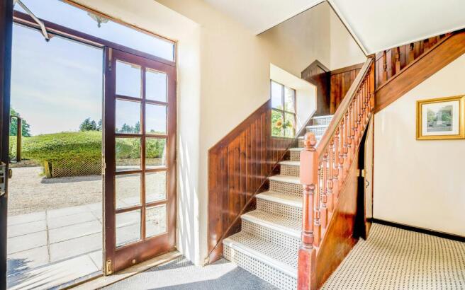 8690266-interior32.jpg