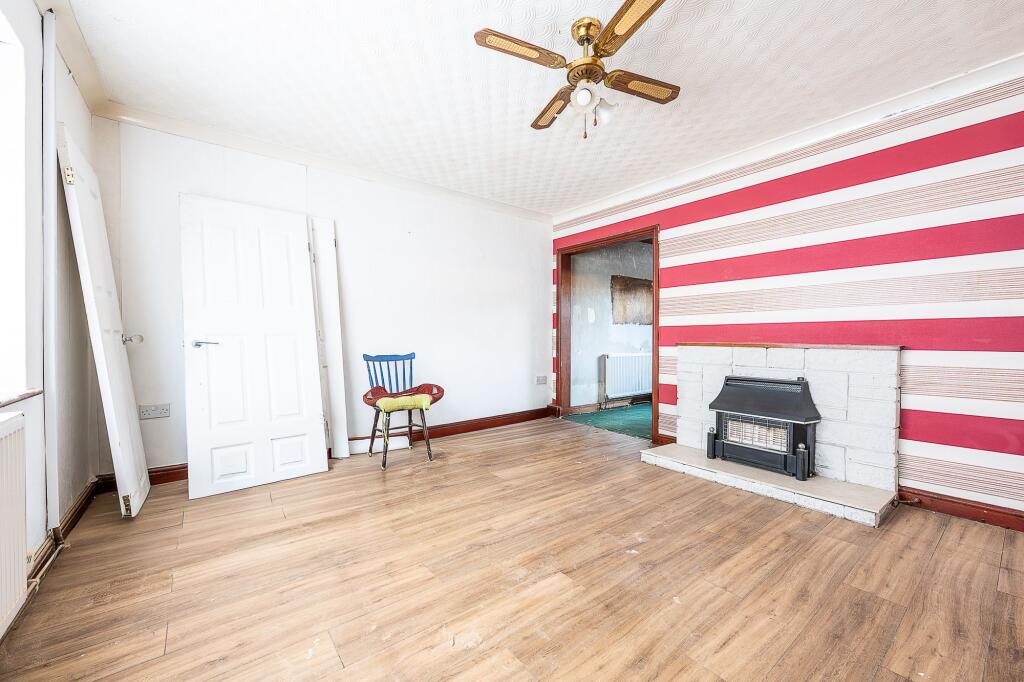 Lea Crescent, Ormskirk, L39 photo 3