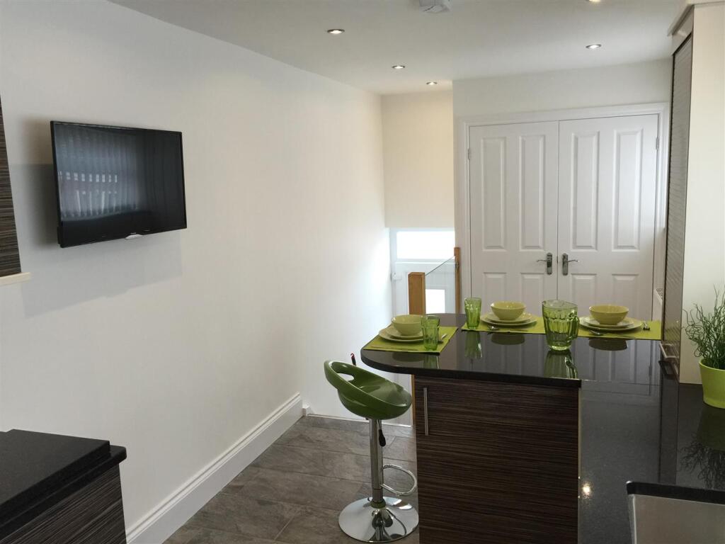 3 bedroom apartment for rent
