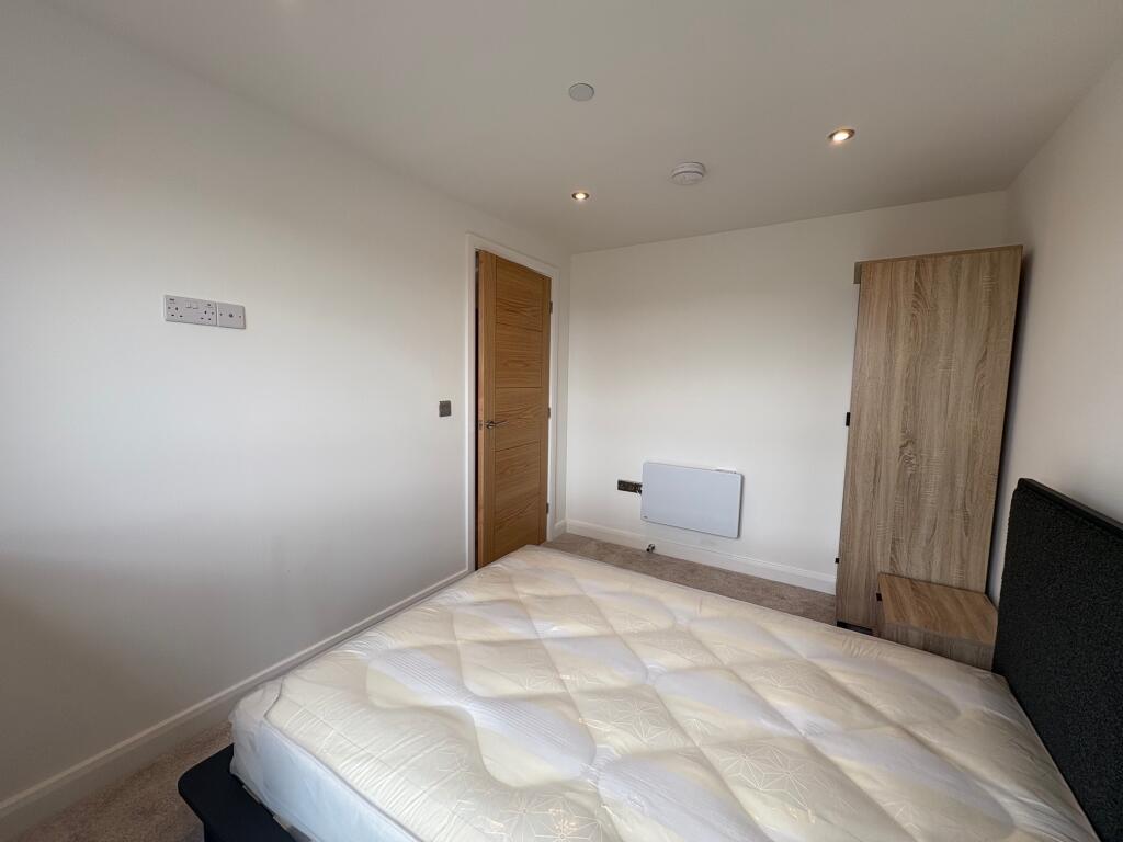 Apartment in Leeds - More