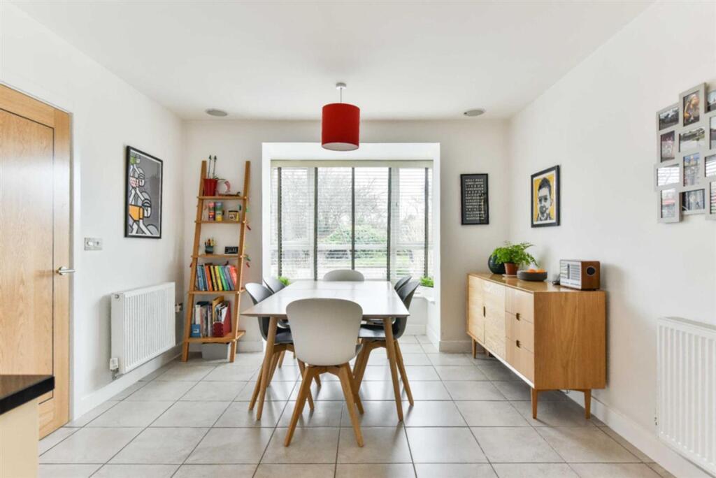 House in Kingston upon Thames - View 4