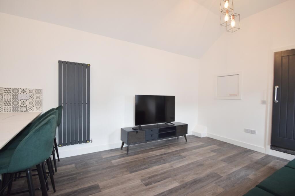 Apartment in Cardiff - View 3