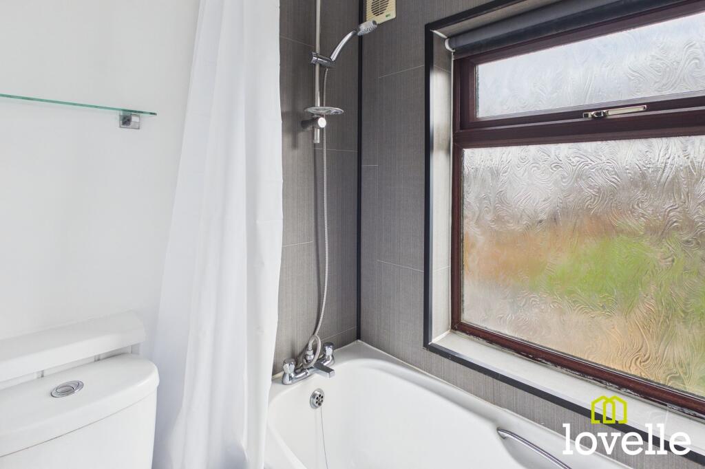 House in Hull, Kingston upon Hull - View 2