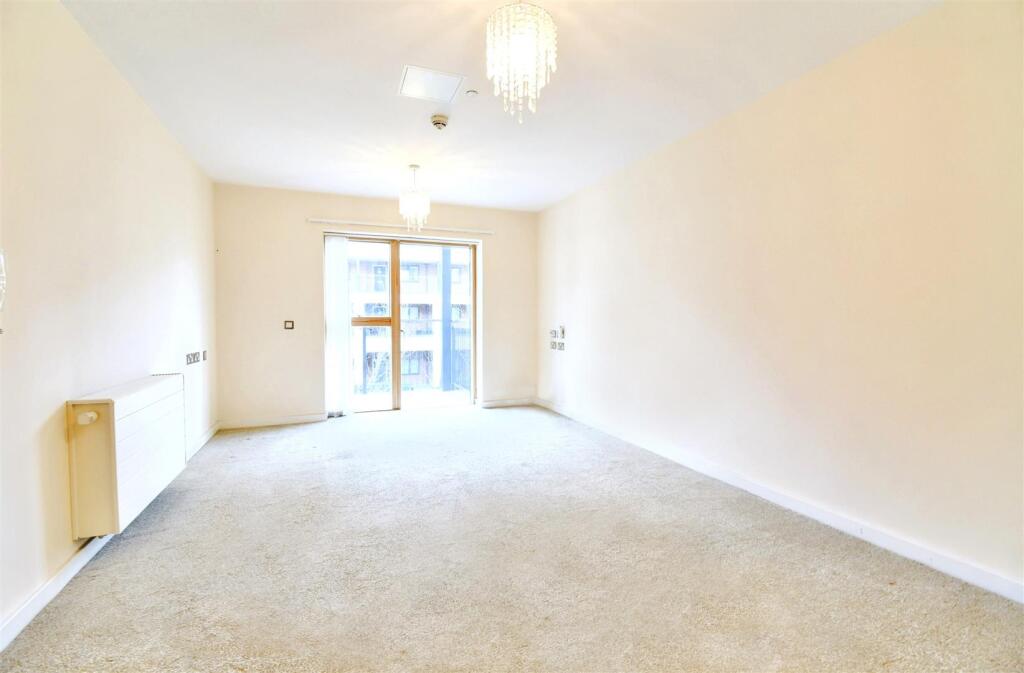 Queensway Court, Queensway, Leamington Spa photo 4