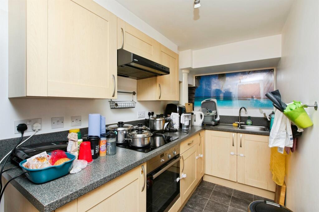 Apartment in Derby, Allestree - View 5