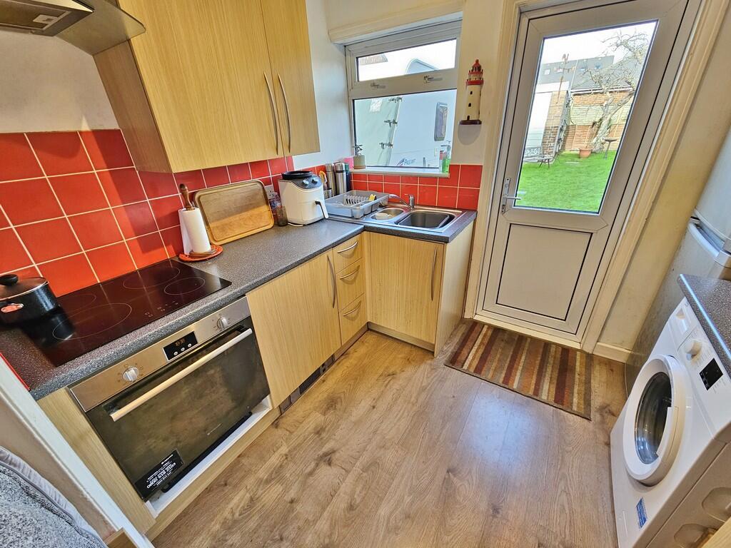 House in Fareham, Portchester - More