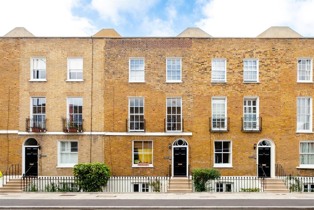 Main image of property: Queensbridge Road, London