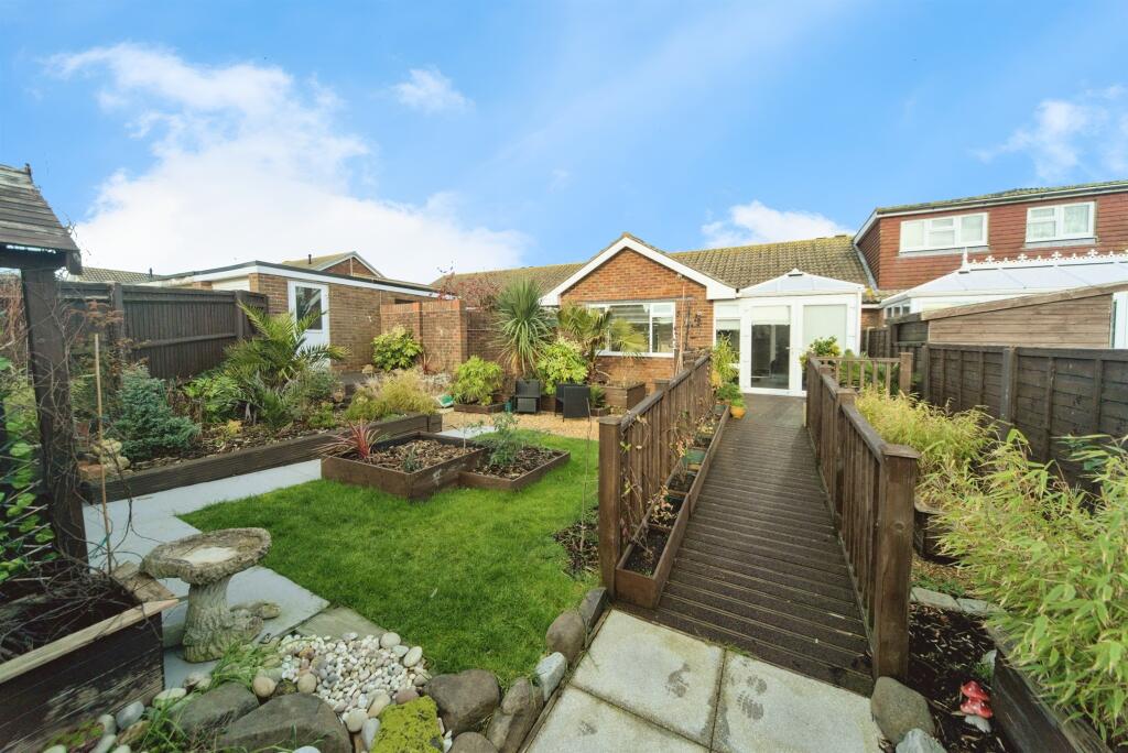 Woodpecker Road, Eastbourne photo 3