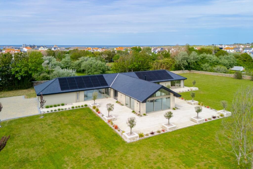 Main image of property: La Route De La Mare De Carteret, Castel, Guernsey