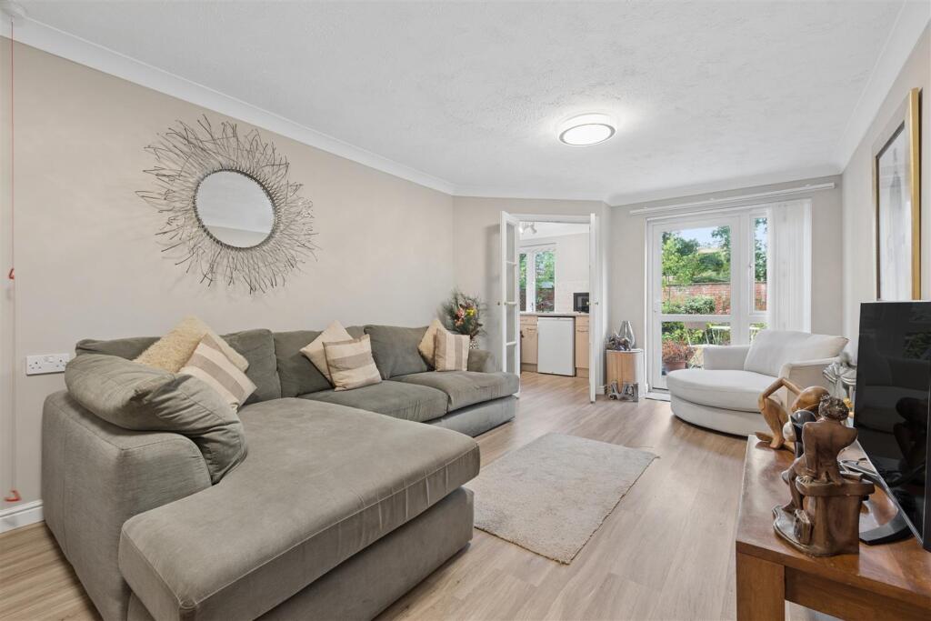 Apartment in Sefton, Formby - More
