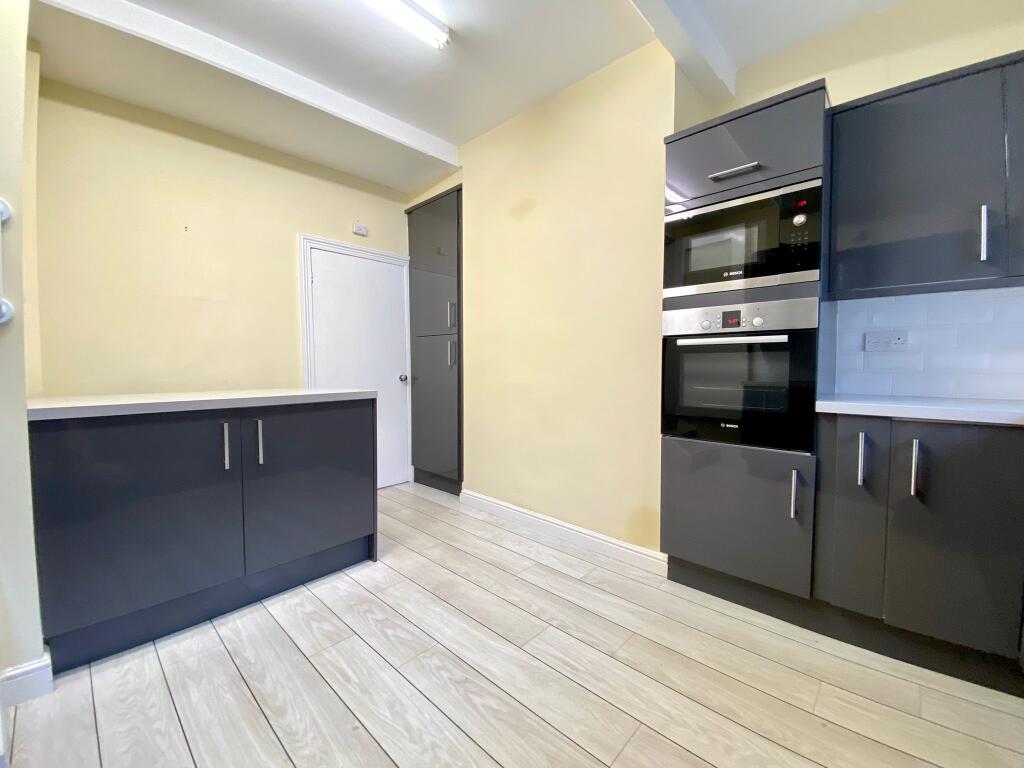 House in Huddersfield, Shelley, Kirkburton - View 3