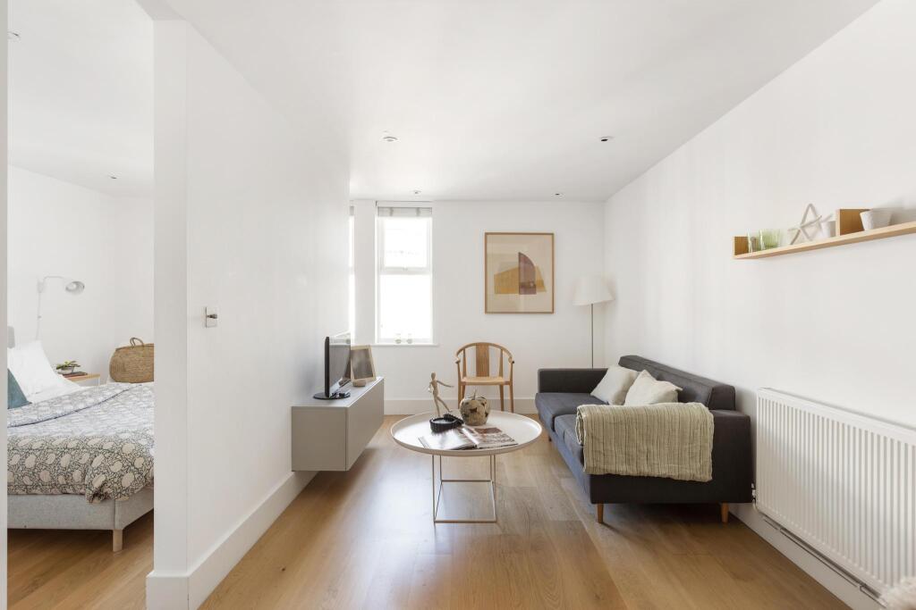 Apartment in London - View 3