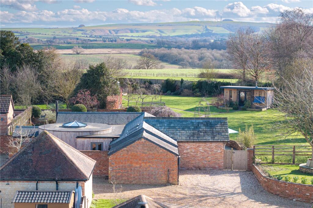 Main image of property: High Penn, Calne, SN11