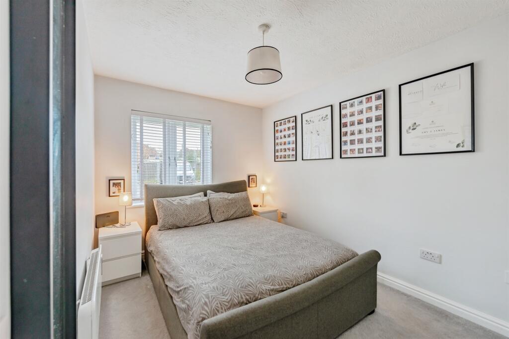 House in Reigate and Banstead, Surrey - More