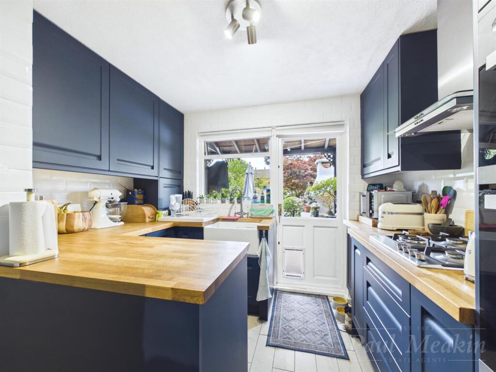 House in Croydon - View 3