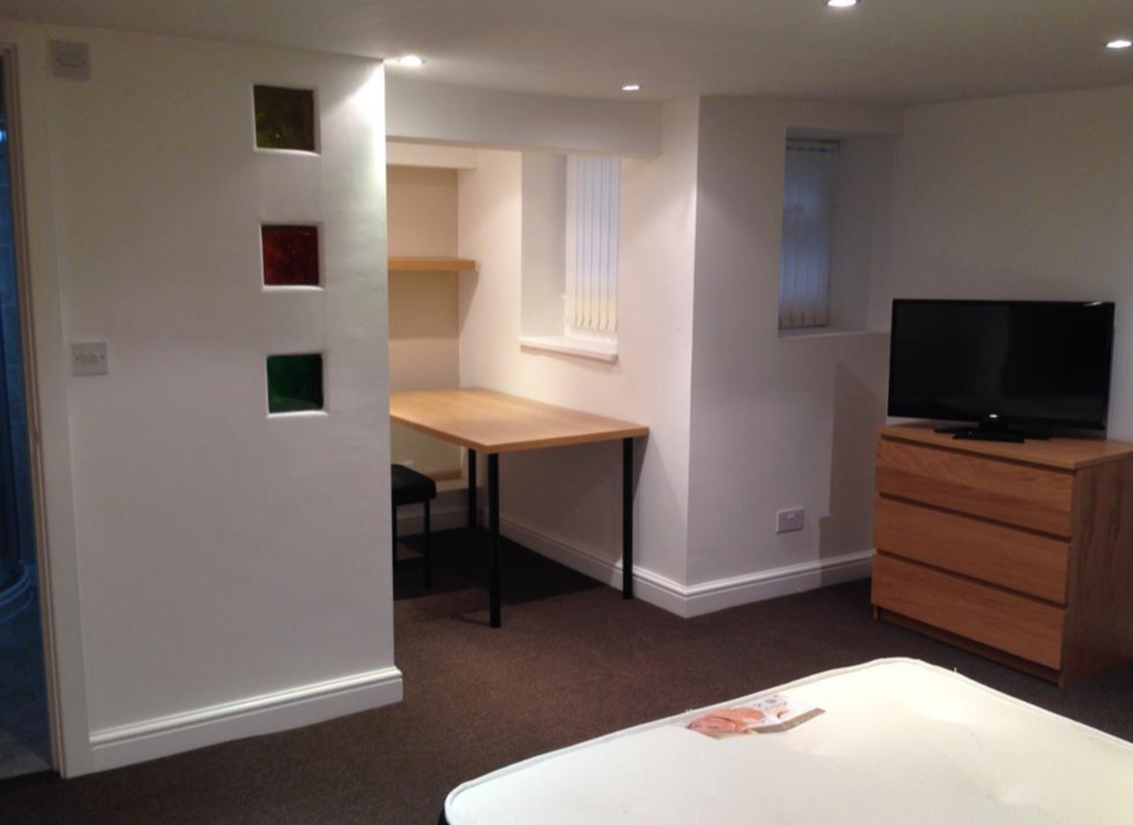 6 bedroom house for rent